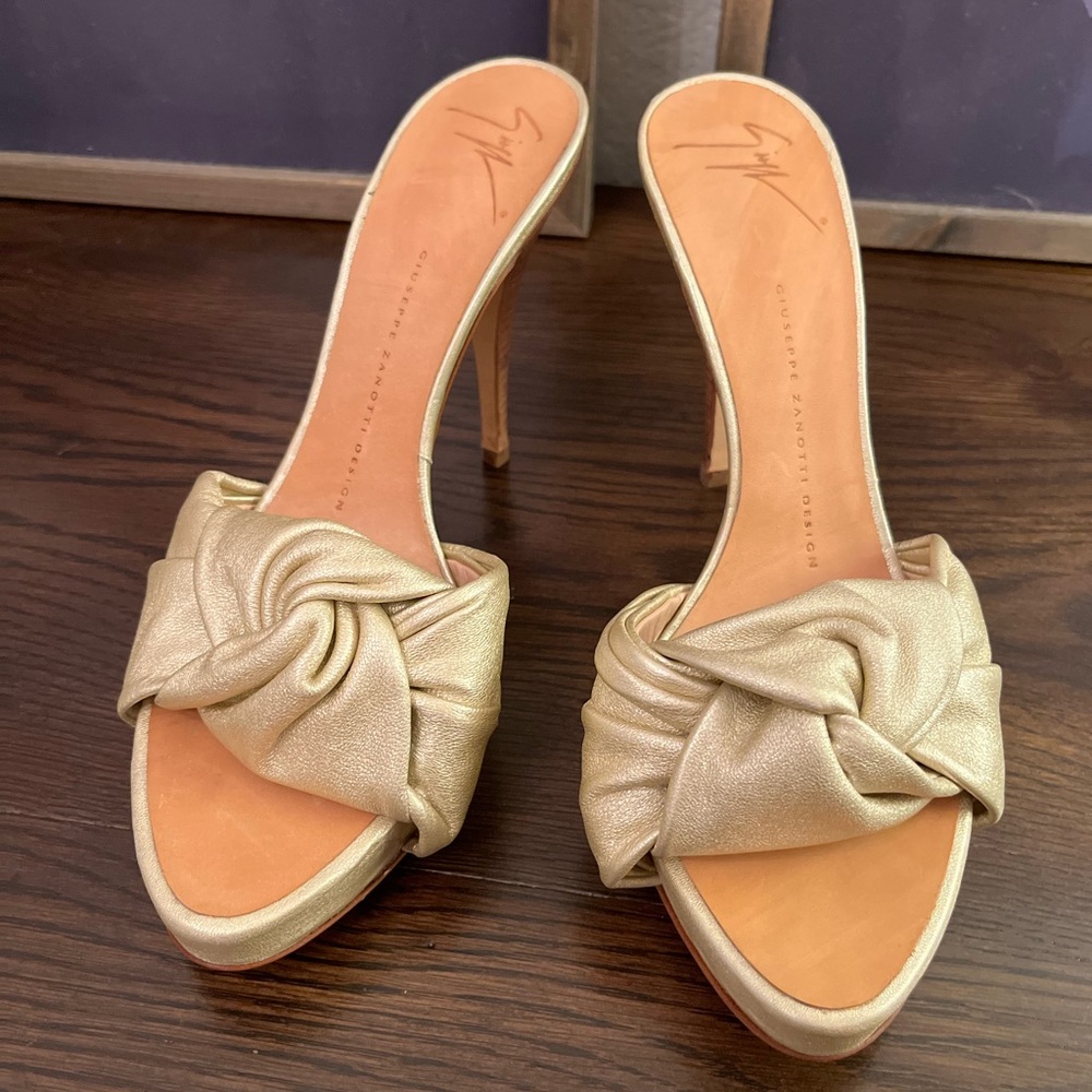 Giuseppe Zanotti gold sandals size 37